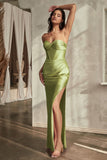 STRAPLESS LUXE SATIN FITTED GOWN