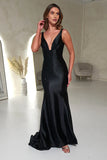 FITTED STRETCH GLITTER SATIN GOWN