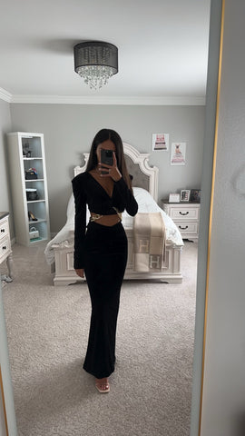 BLACK DEEP V CUT OUT VELVET GOWN