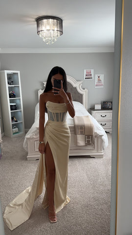 EGG WHITE LINED CORSET GOWN