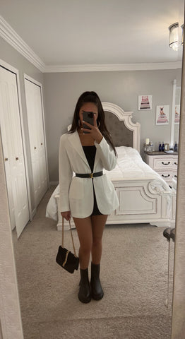 WHITE BLAZER